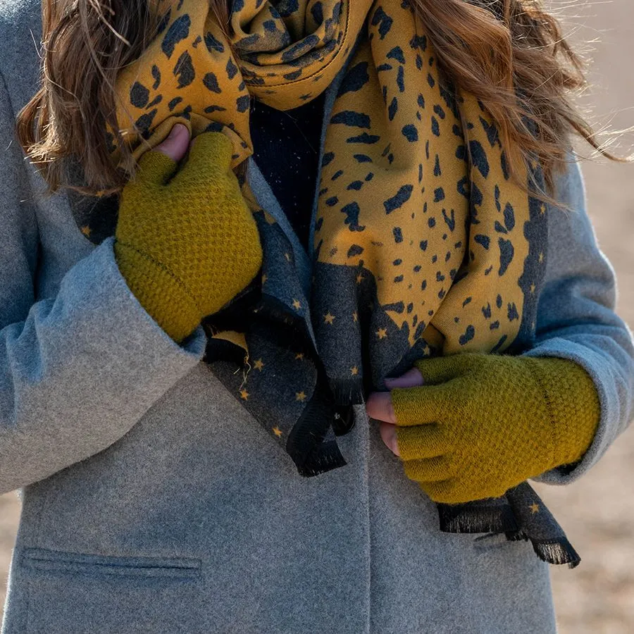 Fingerless gloves