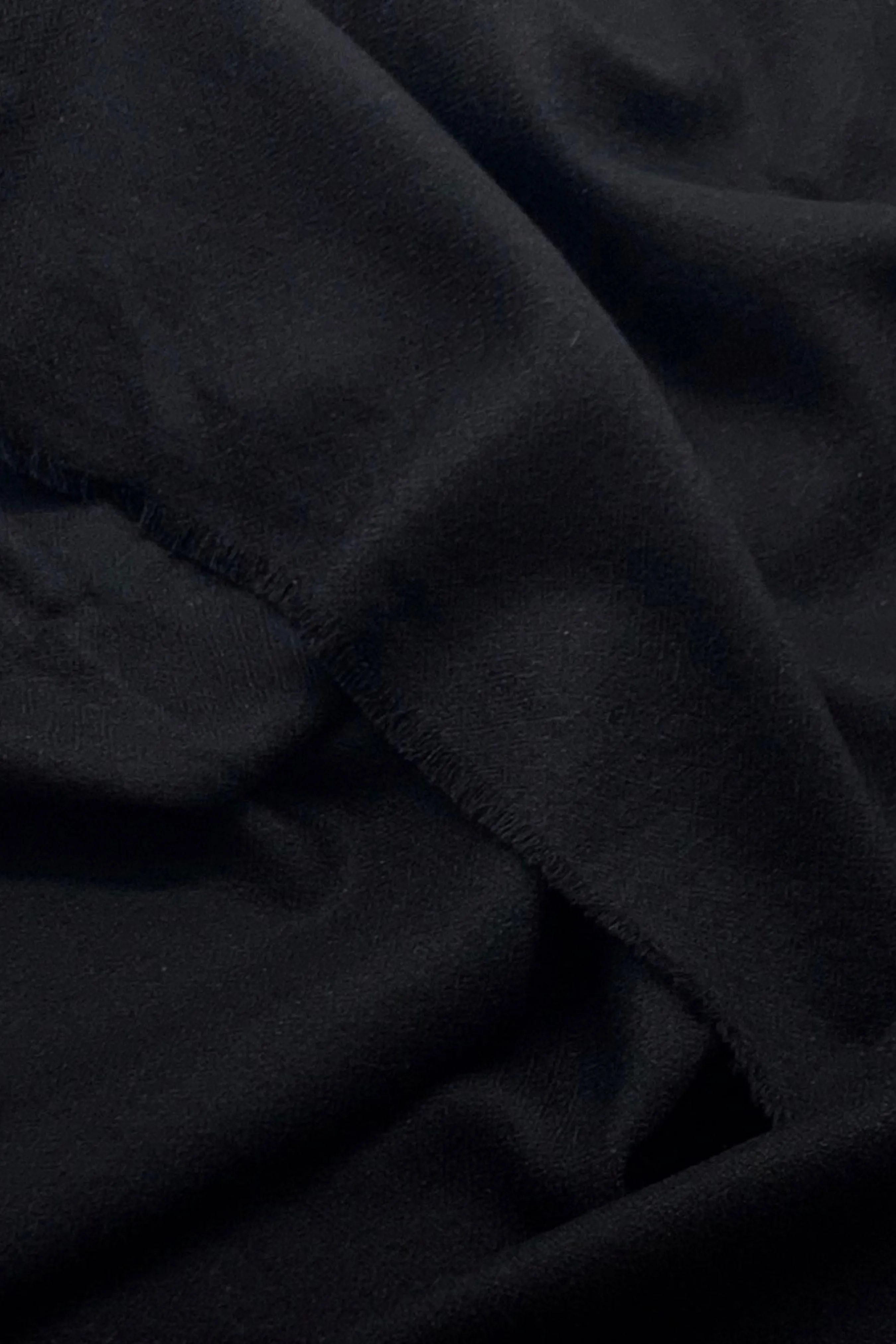THE HANDSPUN AND HANDWOVEN CASHMERE SCARF | Black